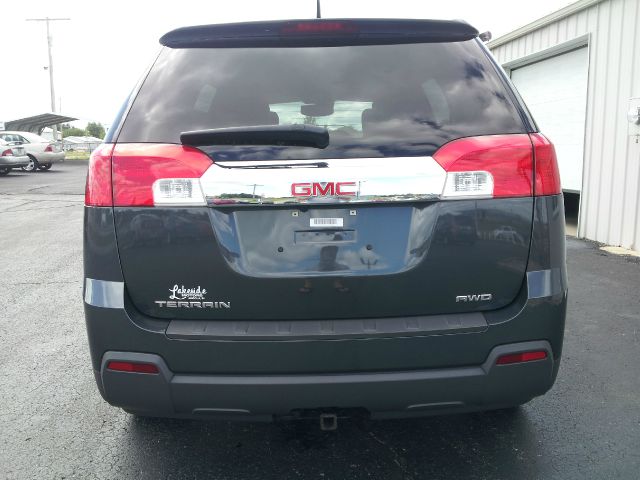 GMC Terrain 2010 photo 2