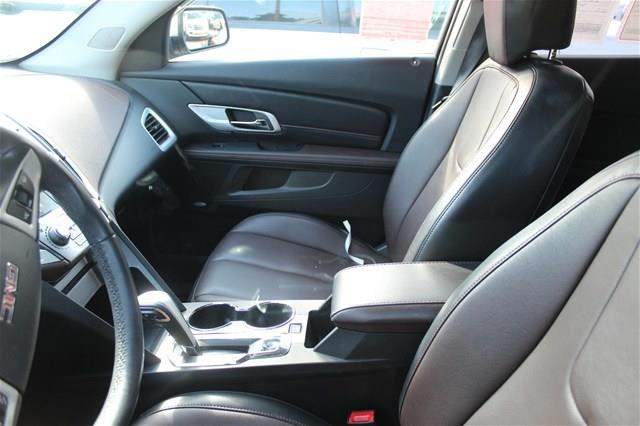 GMC Terrain 2010 photo 1