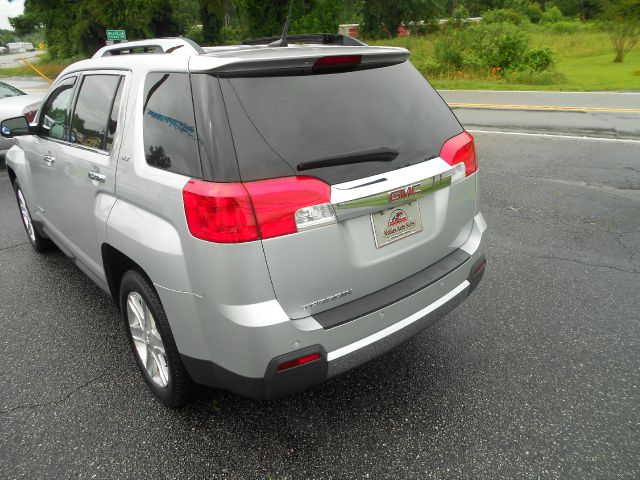 GMC Terrain 2010 photo 11