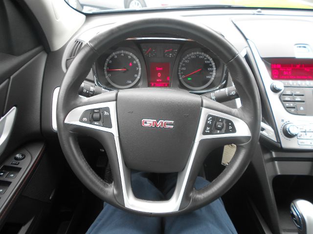 GMC Terrain 2010 photo 7