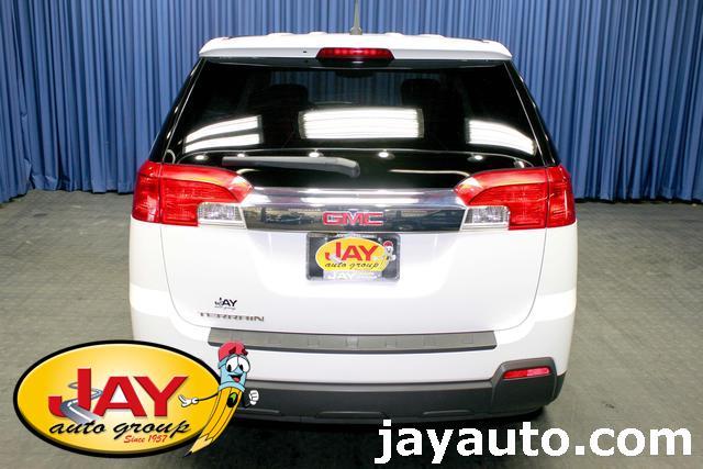 GMC Terrain 2011 photo 1