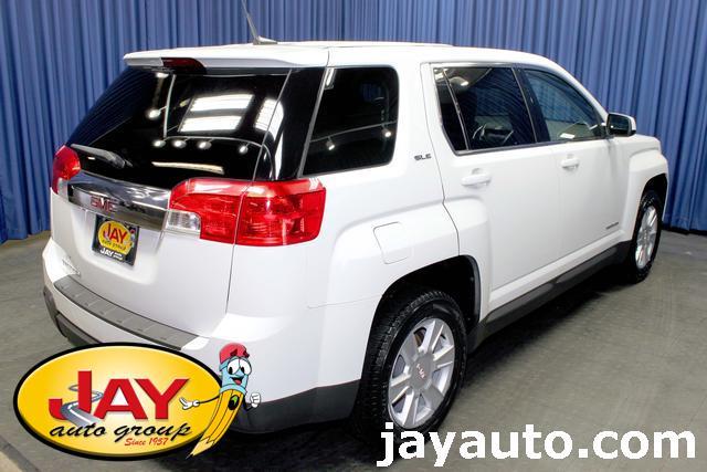 GMC Terrain 2011 photo 2