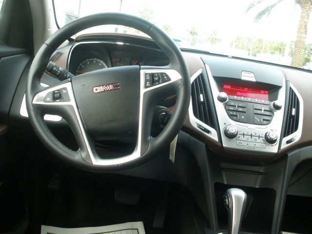 GMC Terrain 2011 photo 6