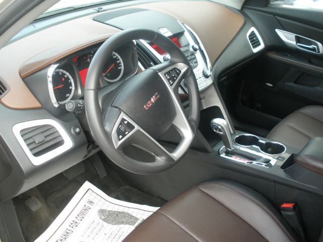 GMC Terrain 2011 photo 7