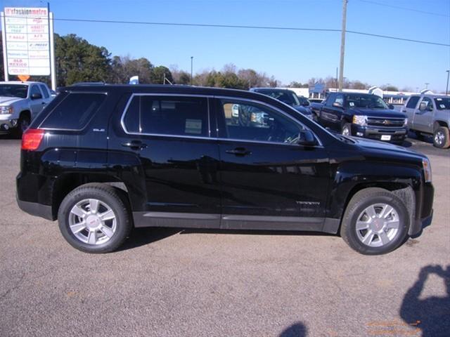 GMC Terrain 2011 photo 1