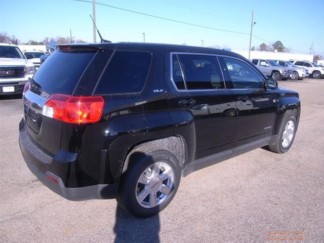 GMC Terrain 2011 photo 2