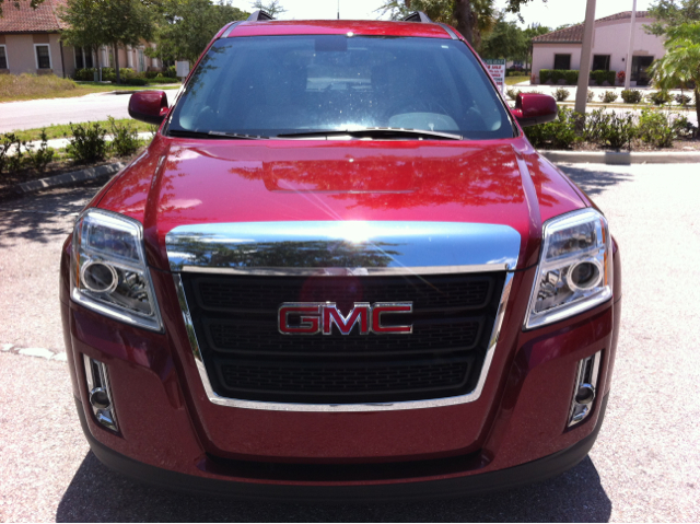 GMC Terrain 2011 photo 1