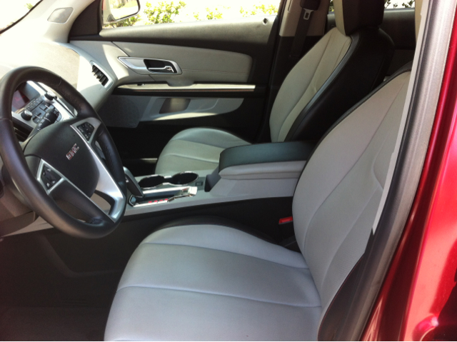GMC Terrain 2011 photo 2