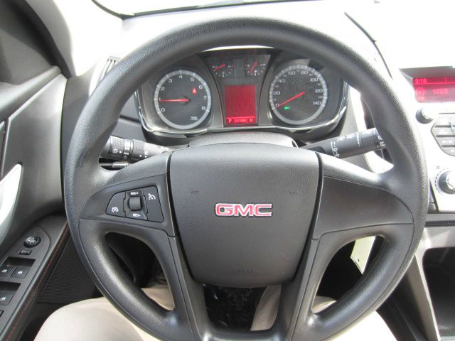 GMC Terrain 2011 photo 3