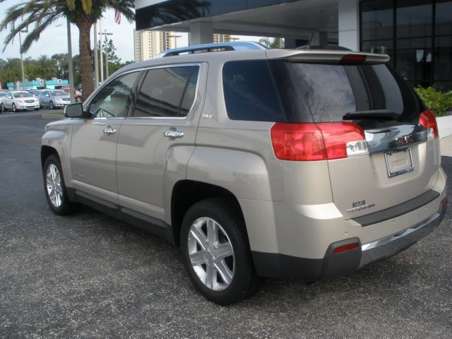 GMC Terrain 2011 photo 11