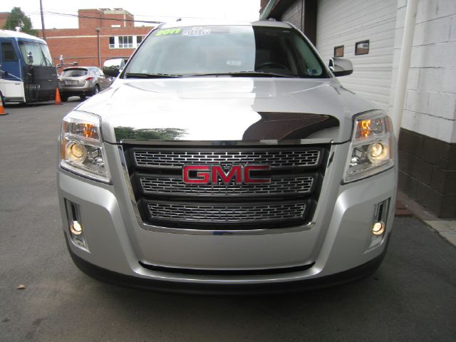 GMC Terrain 2011 photo 2