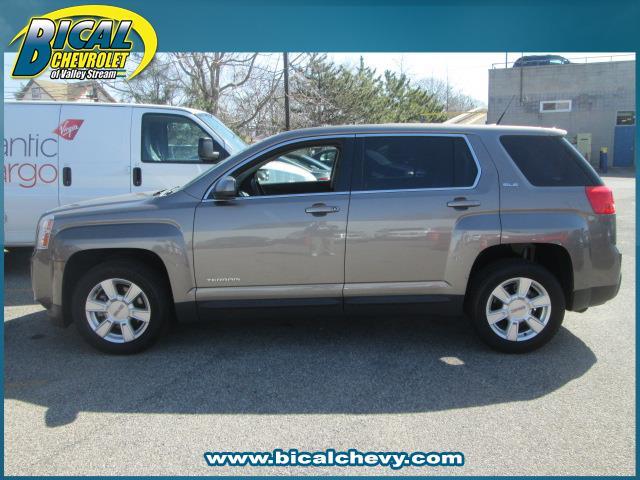 GMC Terrain 2011 photo 1