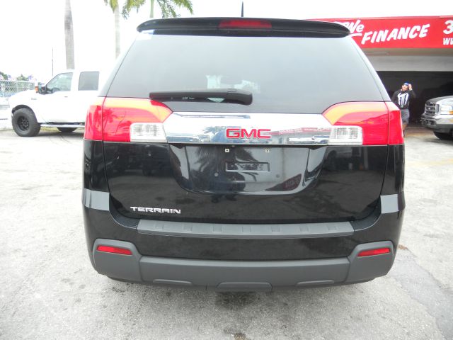 GMC Terrain 2011 photo 2