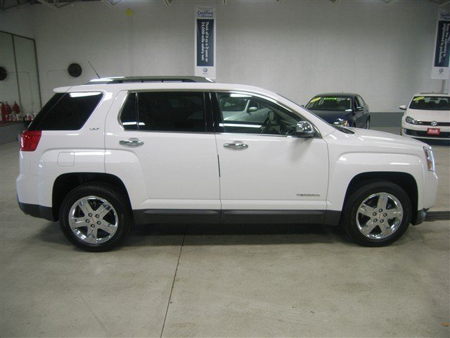 GMC Terrain 2012 photo 2