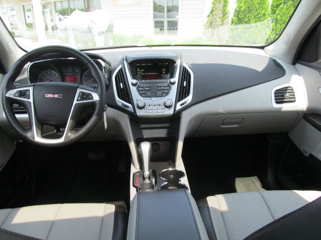 GMC Terrain 2012 photo 17