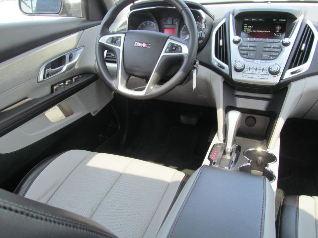 GMC Terrain 2012 photo 8