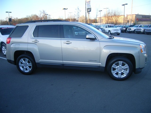 GMC Terrain 2012 photo 2
