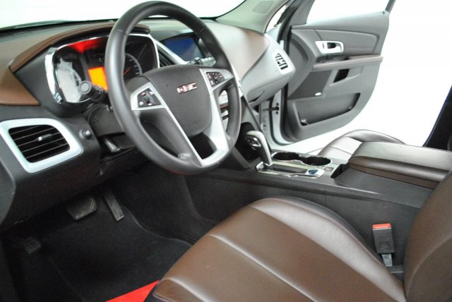 GMC Terrain 2012 photo 2