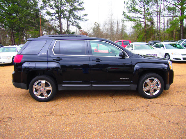 GMC Terrain 2012 photo 2