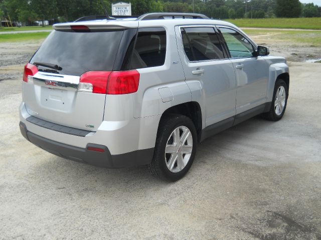 GMC Terrain 2012 photo 2