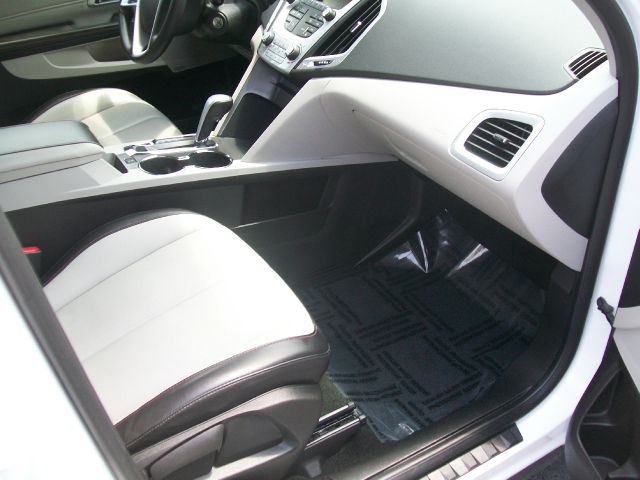 GMC Terrain 4dr Sdn Man CE (natl) SUV