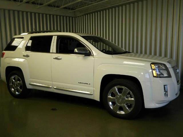 GMC Terrain 2013 photo 2