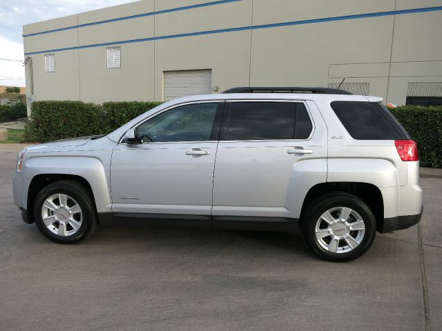 GMC Terrain 2013 photo 1