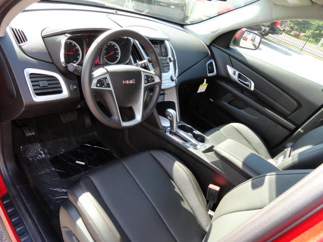 GMC Terrain 2013 photo 2