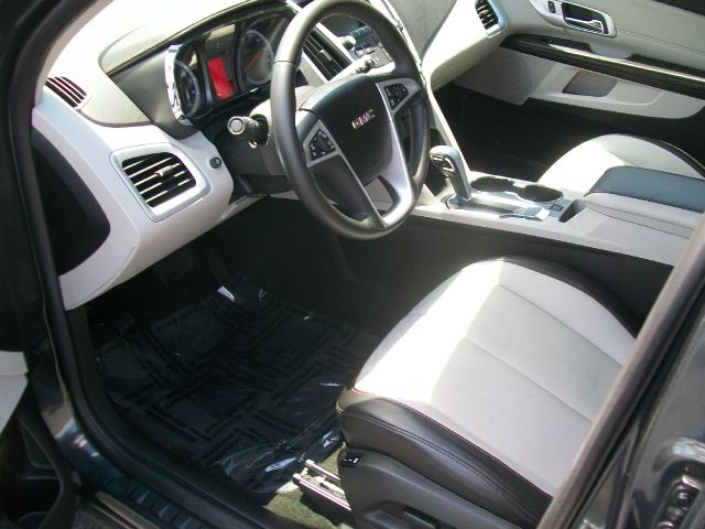 GMC Terrain 2013 photo 2