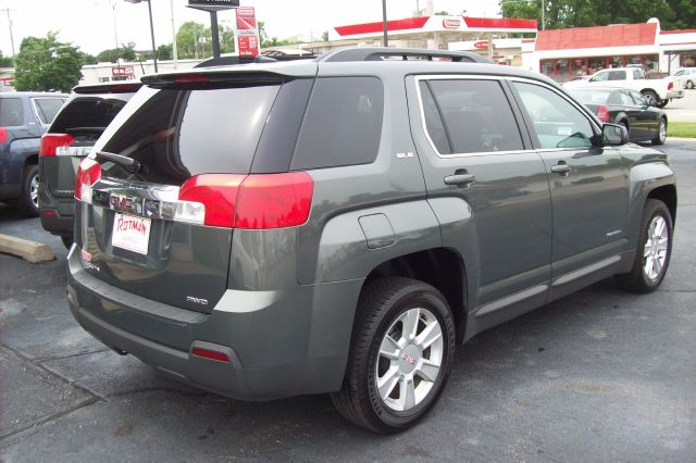 GMC Terrain 2013 photo 2