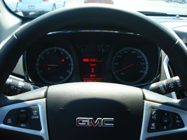 GMC Terrain 2014 photo 2