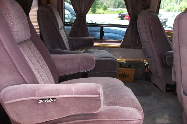 GMC Vandura G2500 1990 photo 2