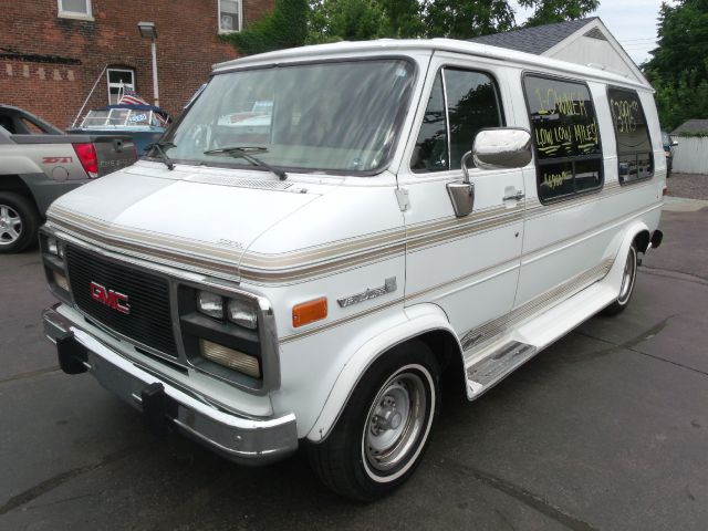 GMC Vandura G2500 1992 photo 2