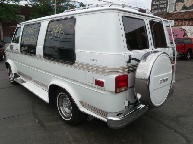 GMC Vandura G2500 1992 photo 3