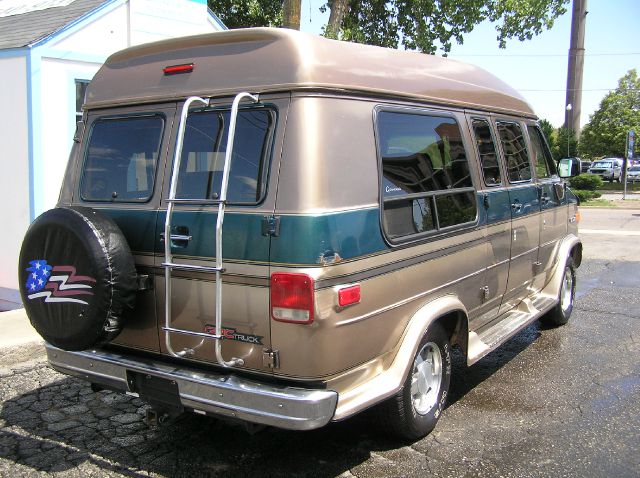 GMC Vandura G2500 1995 photo 2