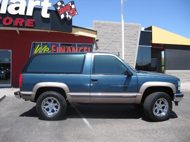 GMC Yukon 1994 photo 2