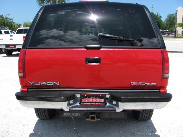 GMC Yukon 1994 photo 2