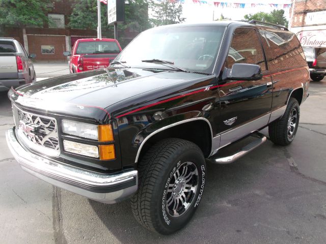 GMC Yukon 1995 photo 2