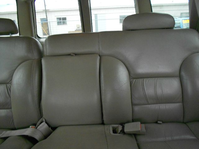 GMC Yukon 1996 photo 3