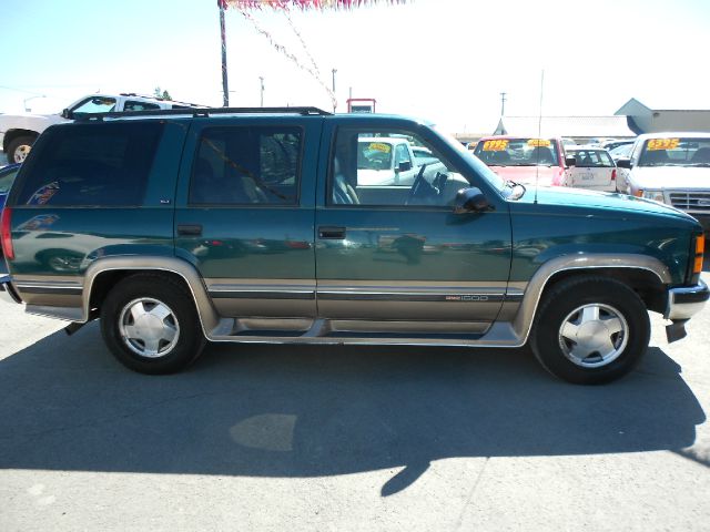 GMC Yukon 1996 photo 3