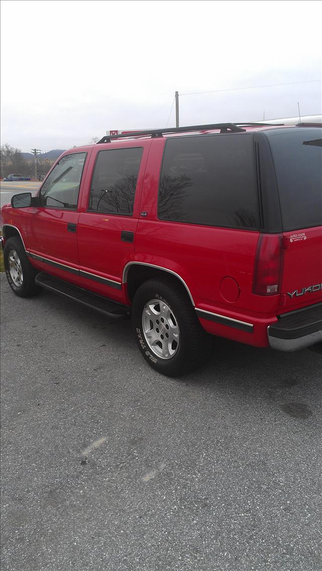 GMC Yukon 1996 photo 1