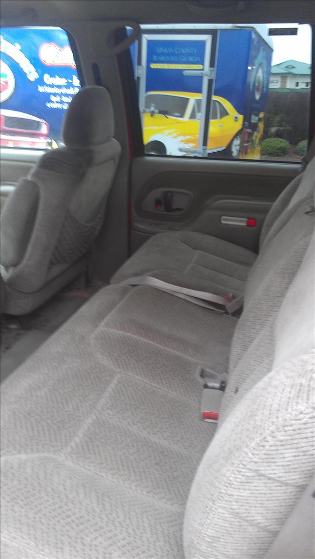 GMC Yukon 1996 photo 3
