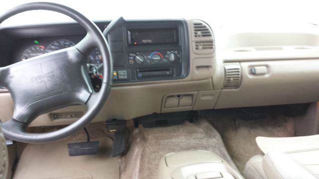 GMC Yukon 1996 photo 4