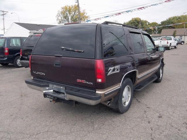 GMC Yukon 1996 photo 1