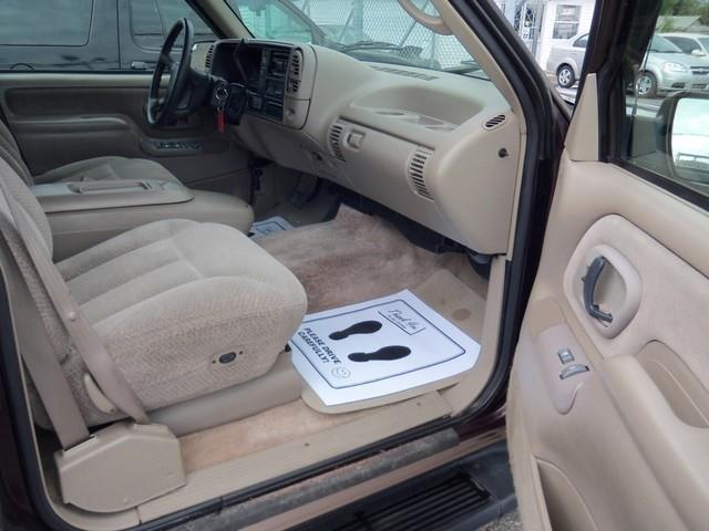 GMC Yukon 1996 photo 3
