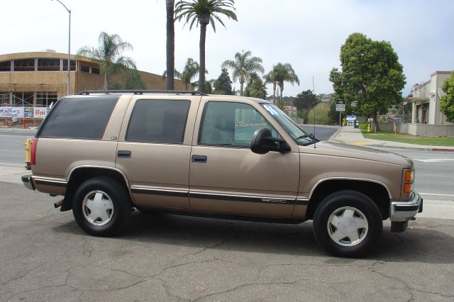 GMC Yukon 1996 photo 3