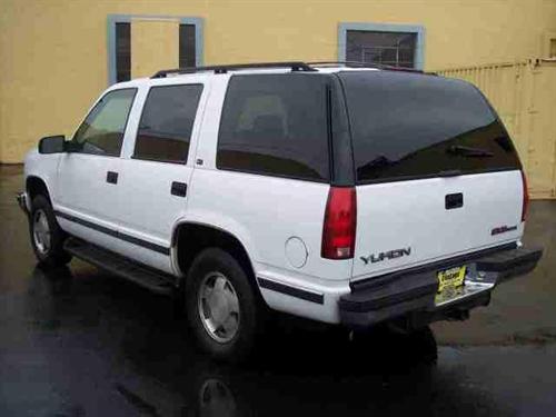 GMC Yukon 1997 photo 2