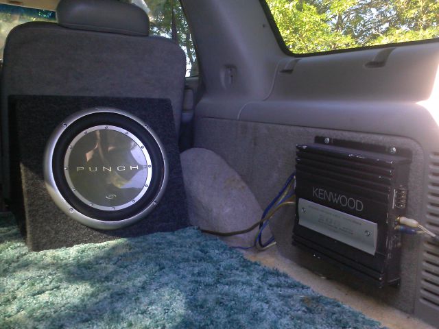 GMC Yukon 1997 photo 10