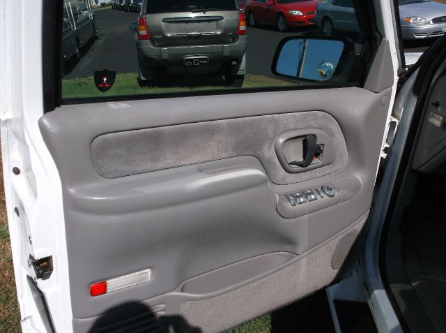 GMC Yukon 1997 photo 1