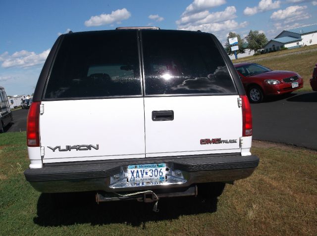 GMC Yukon 1997 photo 4